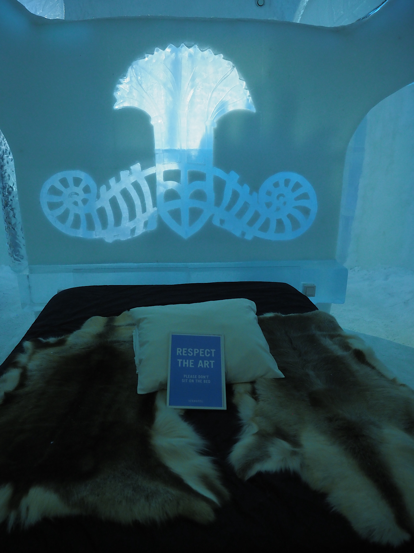 Bett im Ice Hotel