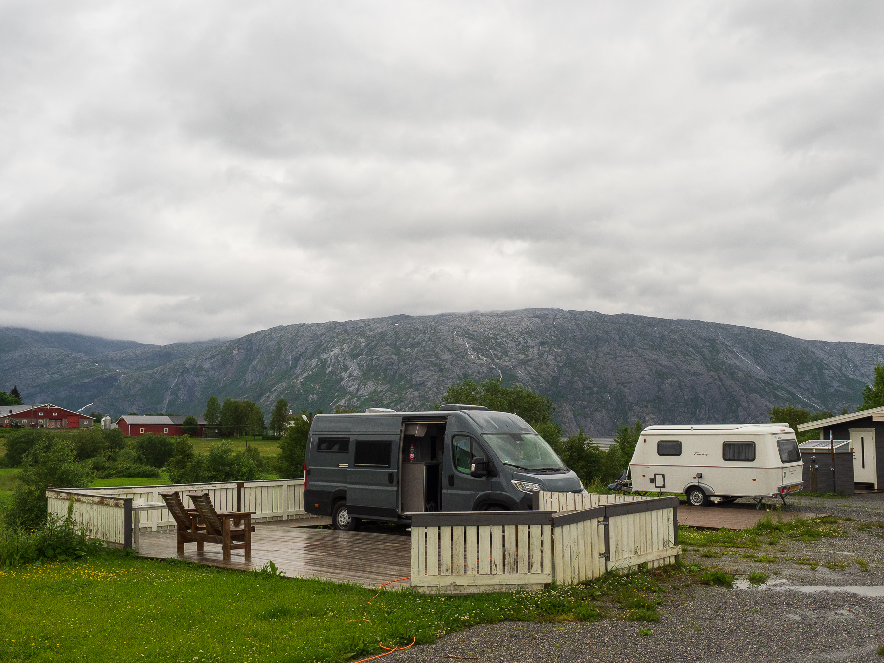 Bardal, Camping
