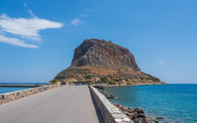 Kein Grip, kein Plan, viel Glück – Monemvasia und Ankunft am Fokianos Beach